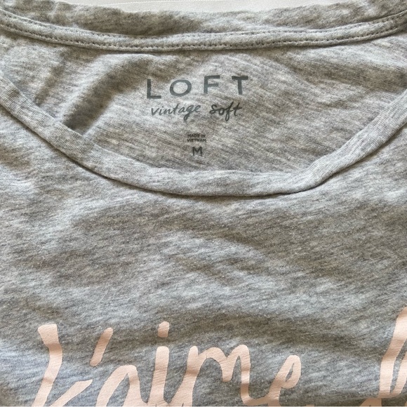 ⭐️💲5 add-on⭐️ LOFT - J’aime le rose T-shirt - EUC - Picture 5 of 9